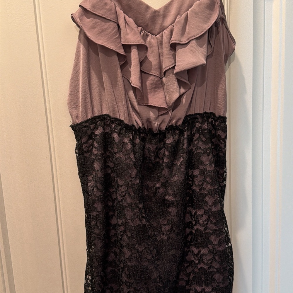 Elegant Ruffled Lace Dress